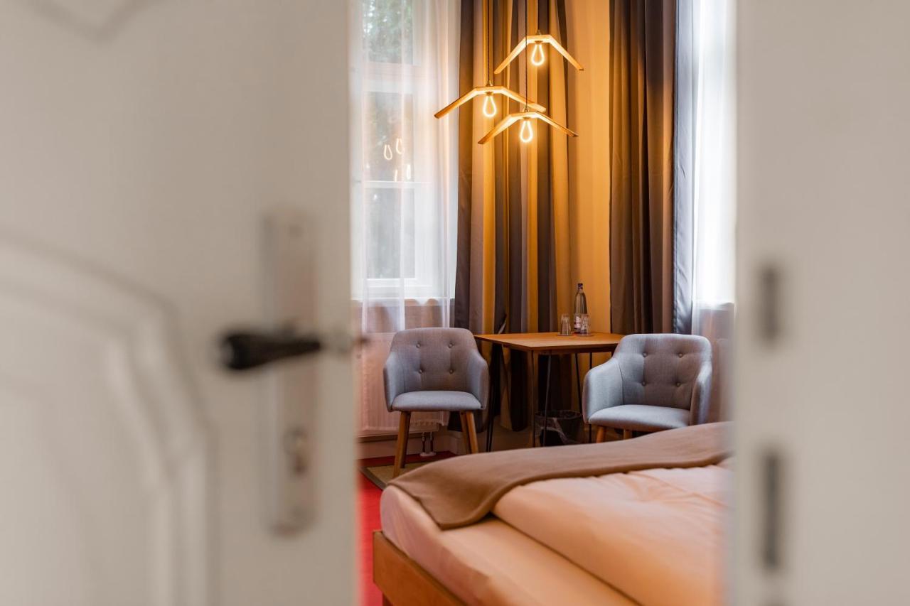 Hotel Kavaliershaus Krumke - Gaestehaus Im Schlosspark - Schluesselbox - Kein Tv Exteriér fotografie