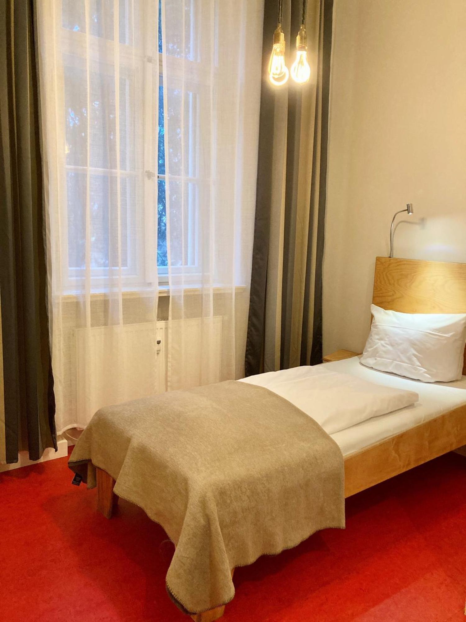 Hotel Kavaliershaus Krumke - Gaestehaus Im Schlosspark - Schluesselbox - Kein Tv Exteriér fotografie